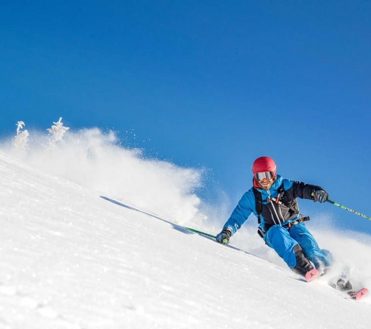 Tiefschnee fahren © Flachau Tourismus
